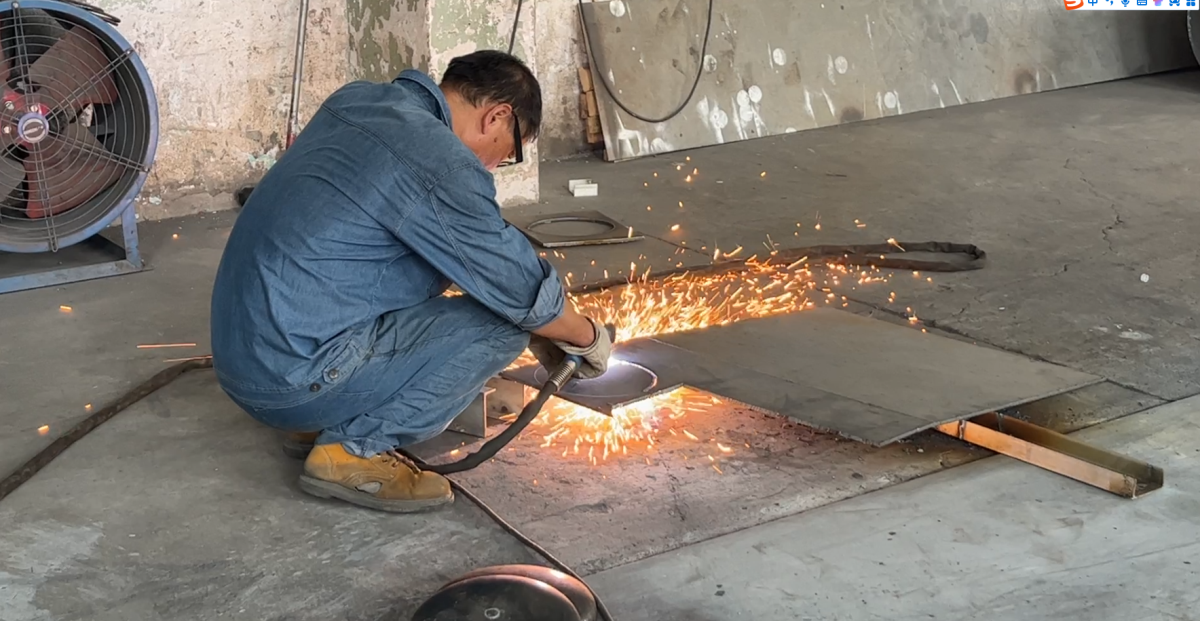 機(jī)器轟鳴中的匠心獨(dú)運(yùn)